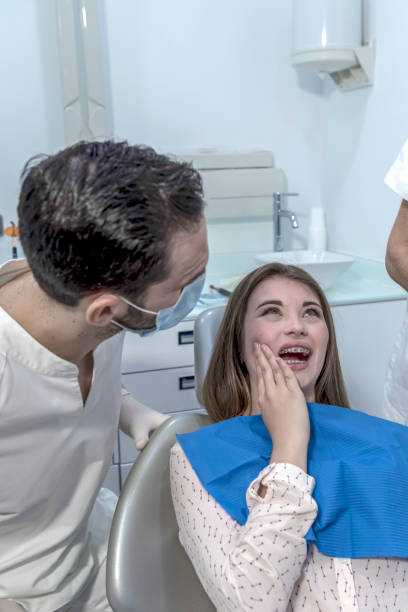 Best Walk-In Emergency Dentist in Orangetree, FL
